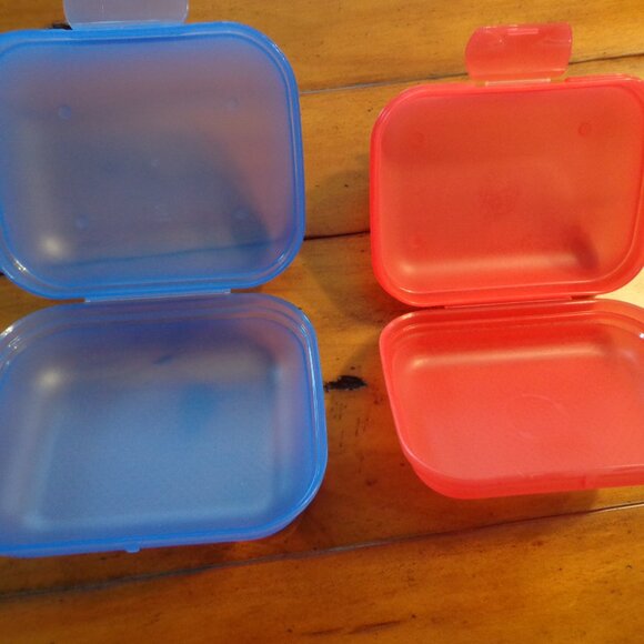 NEW Set of 2 Tupperware Packable Containers Red/Blue Plastic - Picture 1 of 6